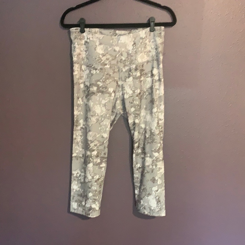 Old navy women’s athletic leggings Large